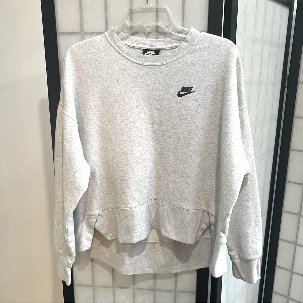 Nike Sweatshirt Crewneck Grey Fleece Crop Hi Low Hem Women’s Size Medium